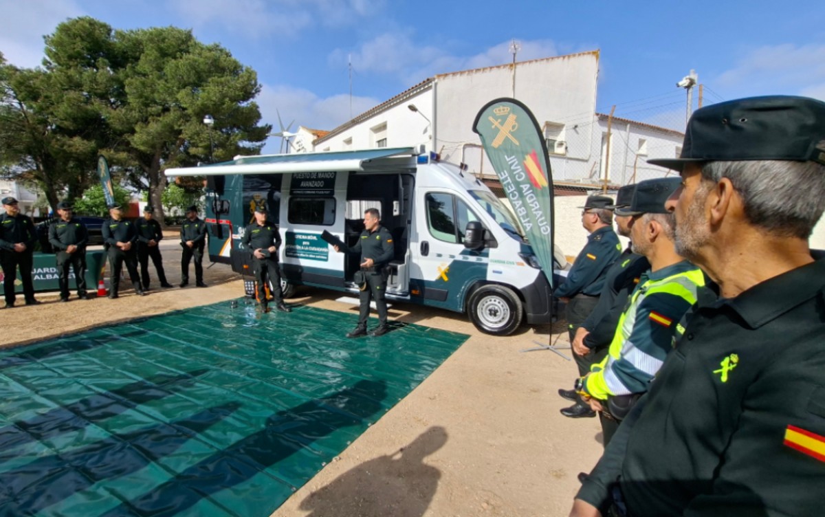 Presentación de la Oficina Móvil de Atención a la Ciudadanía de la Guardia Civil de Albacete