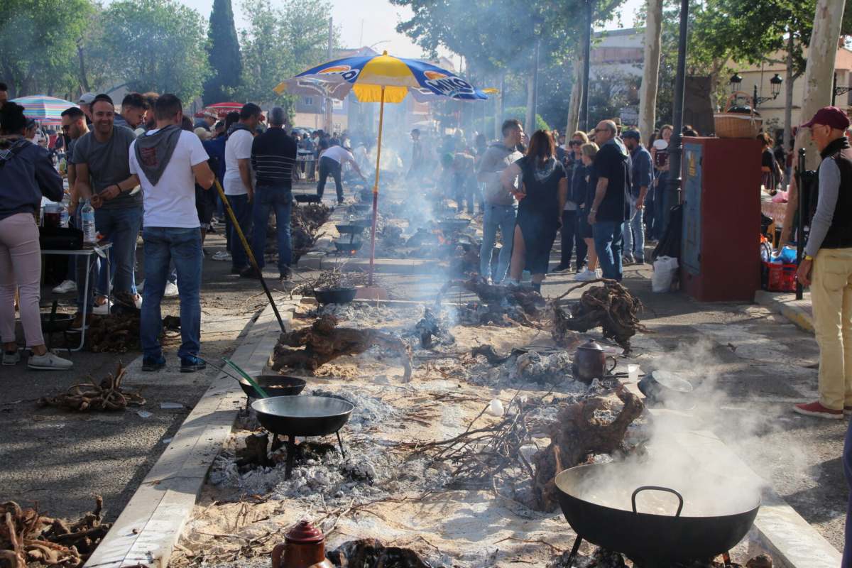 Imagen del concurso de gachas durante los mayos de Pedro Muñoz