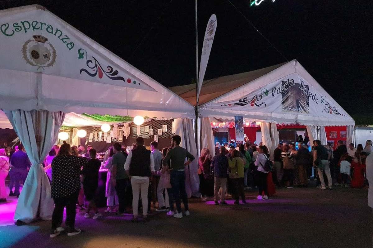 Varias casetas de una edición anterior de la Feria de Abril de Ciudad Real