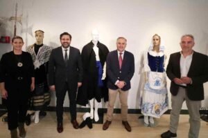 Elías Bendodo, acompañado de Paco Núñez, José Julián Gregorio y Carolina Agudo en Talavera.