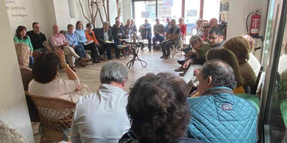 Reunión de las plataformas contra la implantación masiva de las macroplantas de biometano.