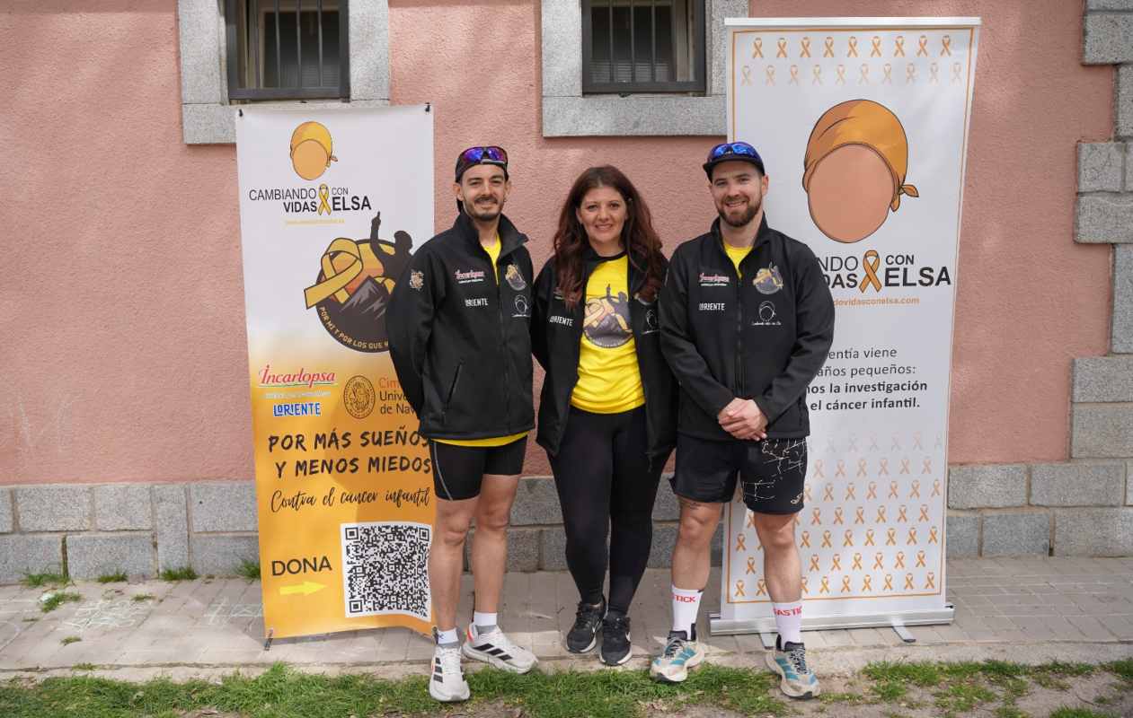 Nuevo reto solidario de Daniel Caballero (d).