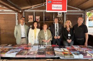 Ana Pérez (centro) asistió a la inauguración del tercer Toledo 'Comic Fest'.