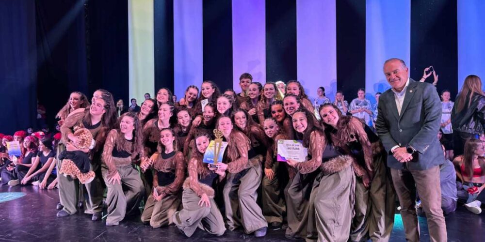 El alcalde de la ciudad, José Julián Gregorio en el campeonato.