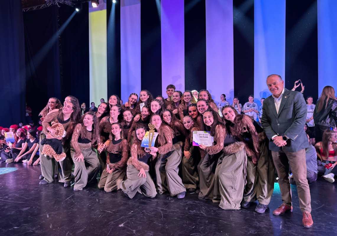 El alcalde de la ciudad, José Julián Gregorio en el campeonato.