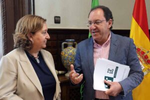 Concepción Cedillo, presidenta de la Diputación, y Jesús Guerrero.