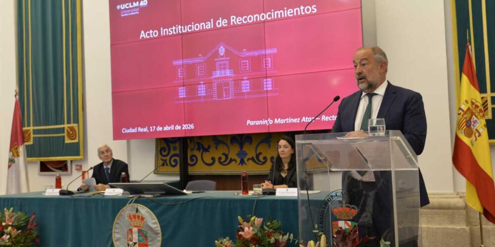 Julián Garde, durante el acto por el 40º aniversario de la UCLM.