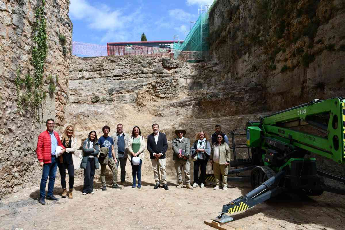 Visita del alcalde Darío Dolz a las obras en la muralla.
