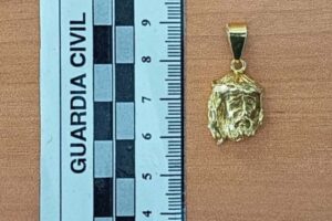 Joya de oro recuperada