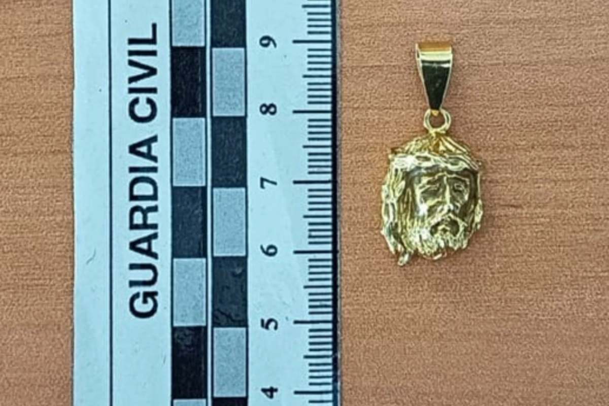 Joya de oro recuperada