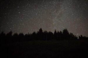 Lluvia de Perseidas en Galicia, en 2023.