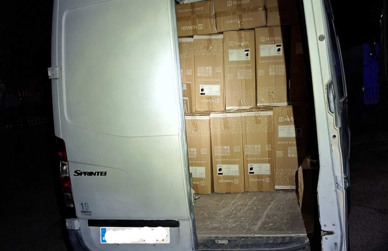 Mercancía que intentaron robar tres hombres a la altura de un pueblo de Cuenca.