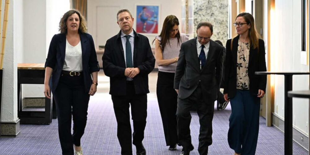 El presidente regional, de visita comercial en Brasil.