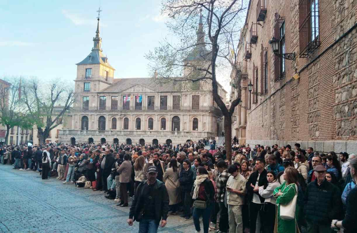 Así está la Plaza del Ayuntamiento este Jueves Santo. Foto: Rebeca Arango.