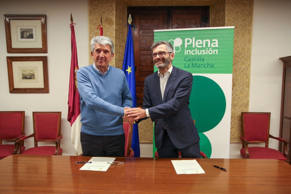 El delegado del Gobierno en Castilla-La Mancha y el director gerente de Plena Inclusión Castilla-La Mancha
