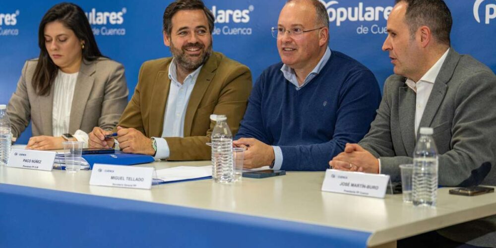 Tellado y Núñez visitaron la sede del PP de Cuenca.