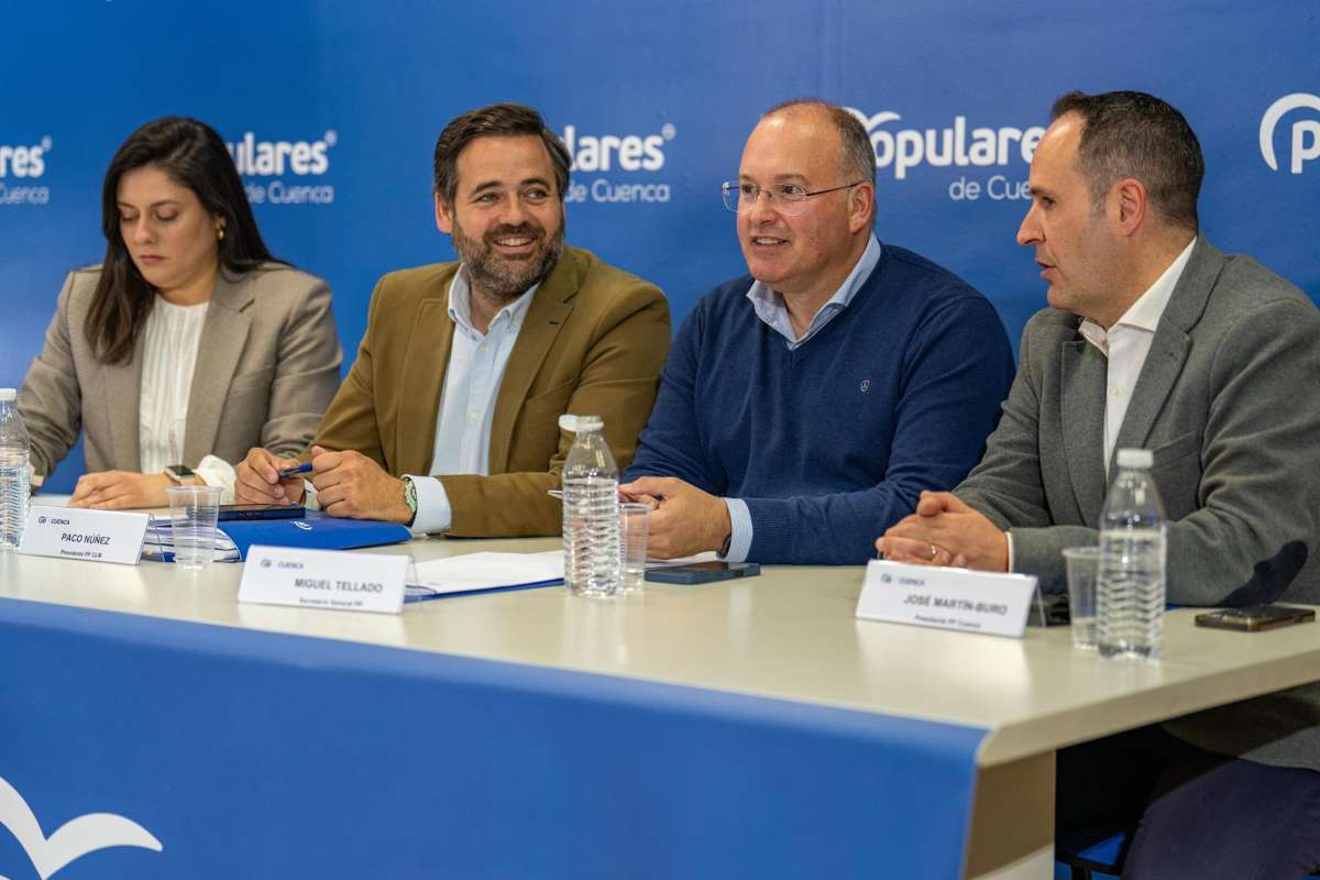 Tellado y Núñez visitaron la sede del PP de Cuenca.