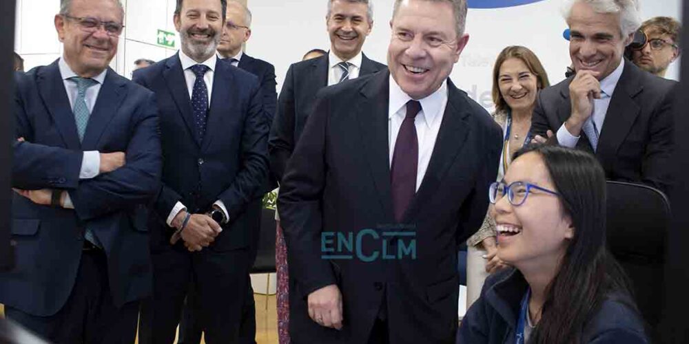 Emiliano García-Page, en la inauguración del Centro de Talento y Tecnología de Telefónica en Toledo. Foto: Sara M. Trevejo.