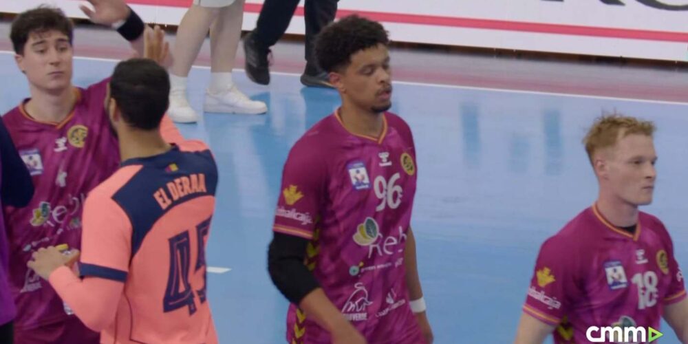 Jugadores del REBI Cuenca, tras caer contra el Barcelona en la penúltima jornada.