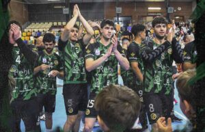 Los jugadores del REBI, festejando. Foto: REBI Cuenca.