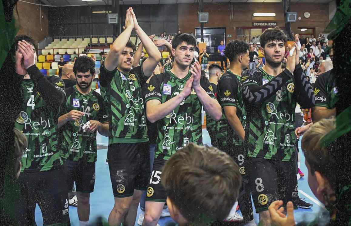 Los jugadores del REBI, festejando. Foto: REBI Cuenca.