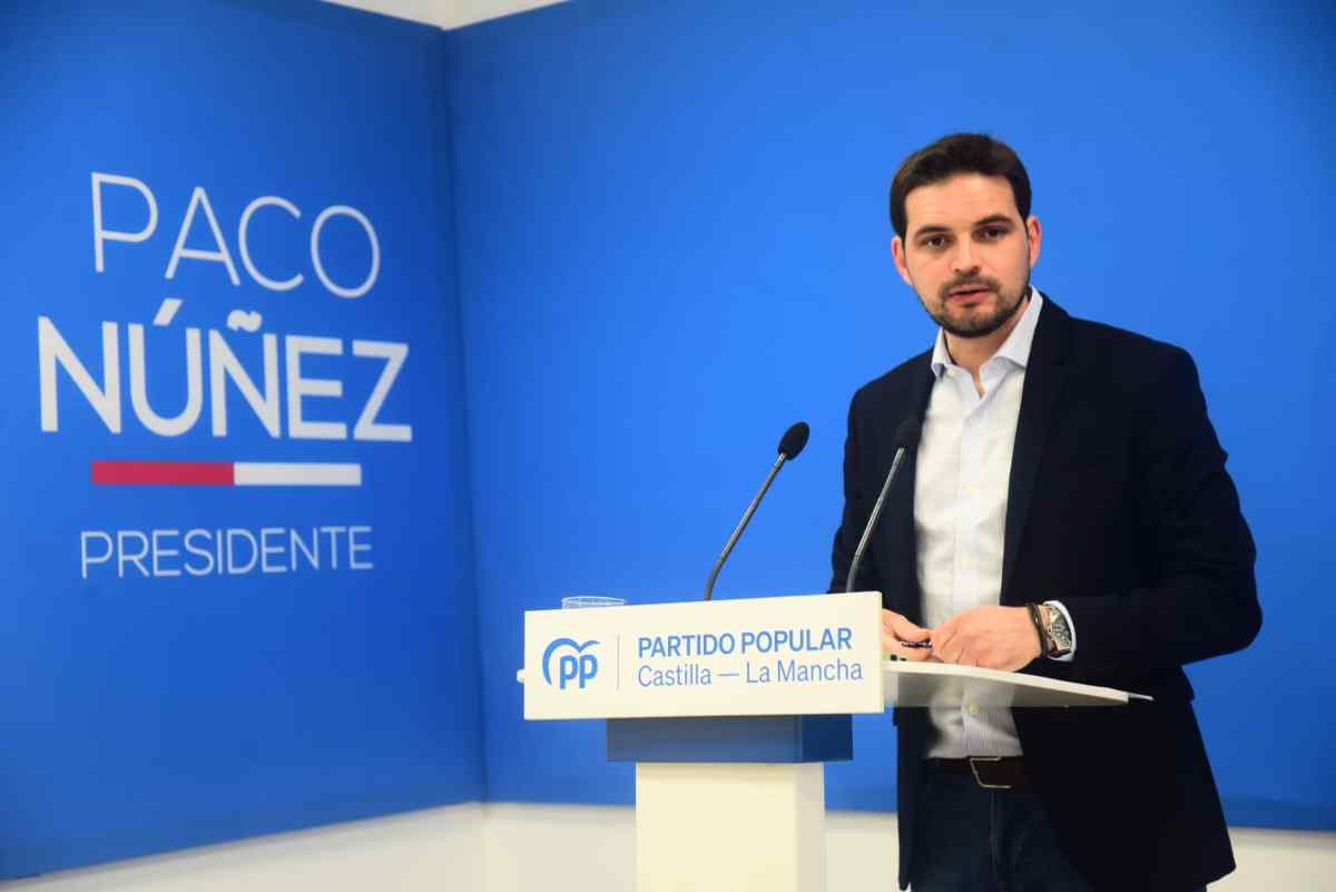 El portavoz adjunto del grupo parlamentario popular en las Cortes regionales del PP, Santiago Serrano. Foto: María Vital.