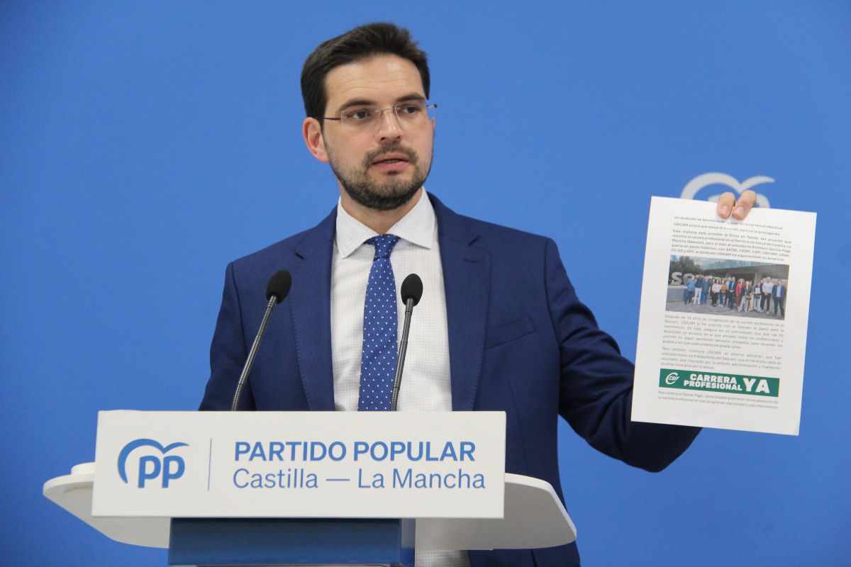 El vicesecretario de Comunicación del PP de Castilla-La Mancha y portavoz adjunto del Grupo Parlamentario Popular en las Cortes, Santiago Serrano,