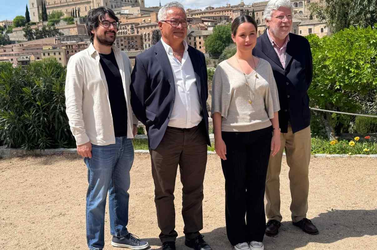 Lucía Siles y Jesús Plaza (en el medio), nuevos coordinadores de Sumar en C-LM