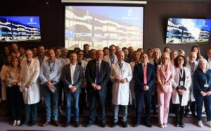 Foto de familia del Hospital Universitario de Cuenca.