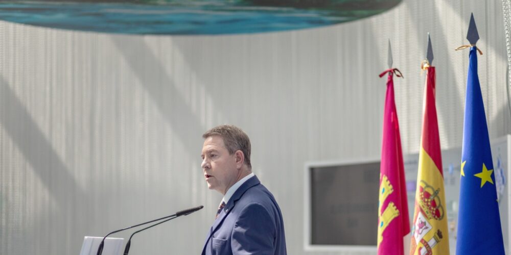 El presidente de Castilla-La Mancha, Emiliano García-Page, en el I Foro de Industria de Castilla-La Mancha, celebrado en Albacete