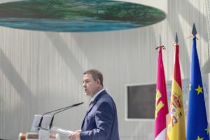 El presidente de Castilla-La Mancha, Emiliano García-Page, en el I Foro de Industria de Castilla-La Mancha, celebrado en Albacete