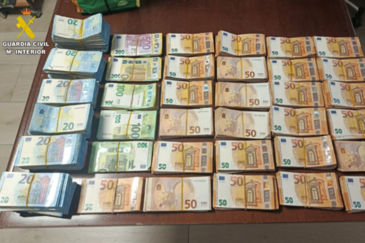 Dinero en efectivo interceptado por la Guardia Civil de Albacete en la autovía A-31