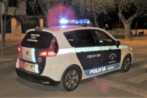 Imagen de un vehículo de la Policía Local de Manzanares