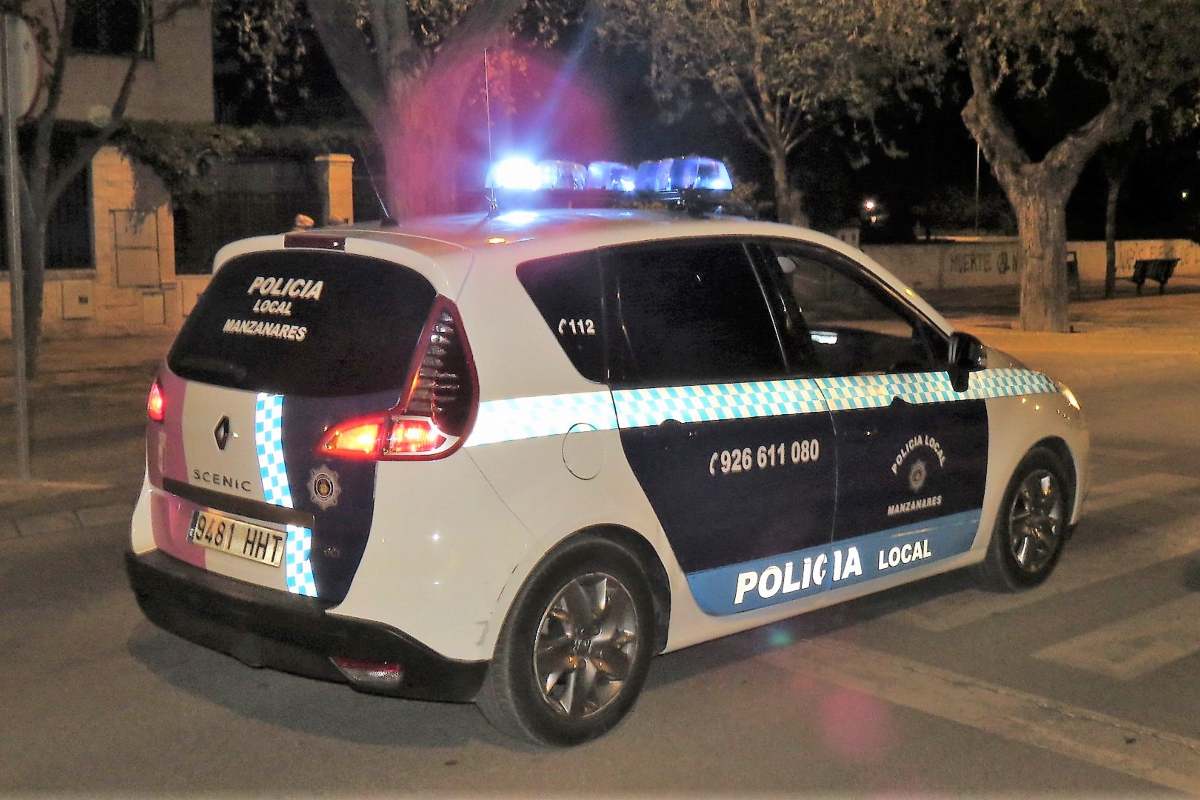 Imagen de un vehículo de la Policía Local de Manzanares