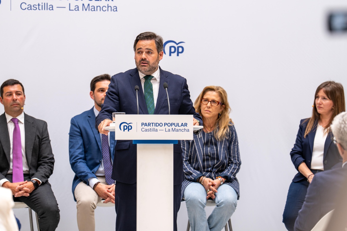 Paco Núñez en el Foro de Fiscalidad del PP-CLM celebrado en Albacete