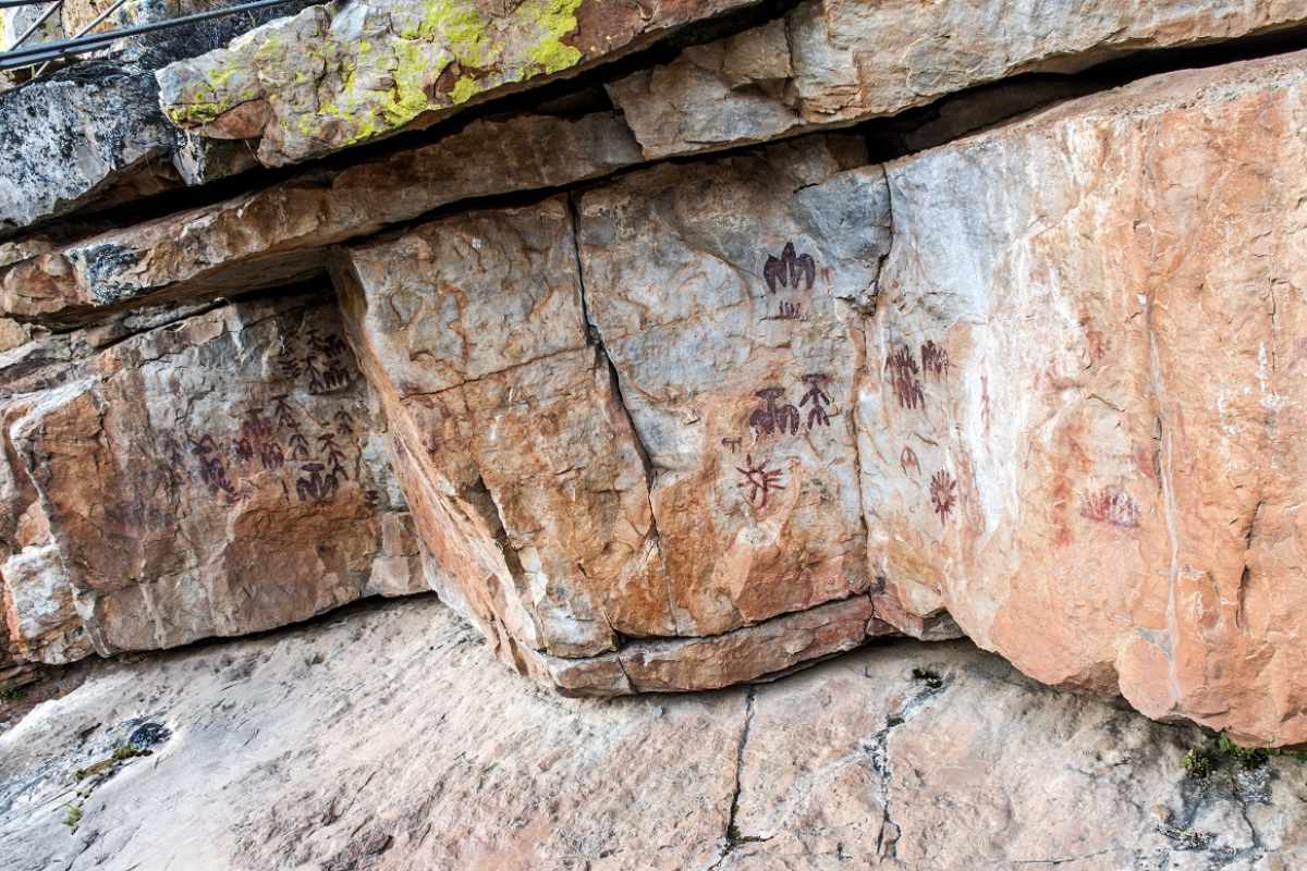 Pinturas rupestres de Peña Escrita, en Fuencaliente