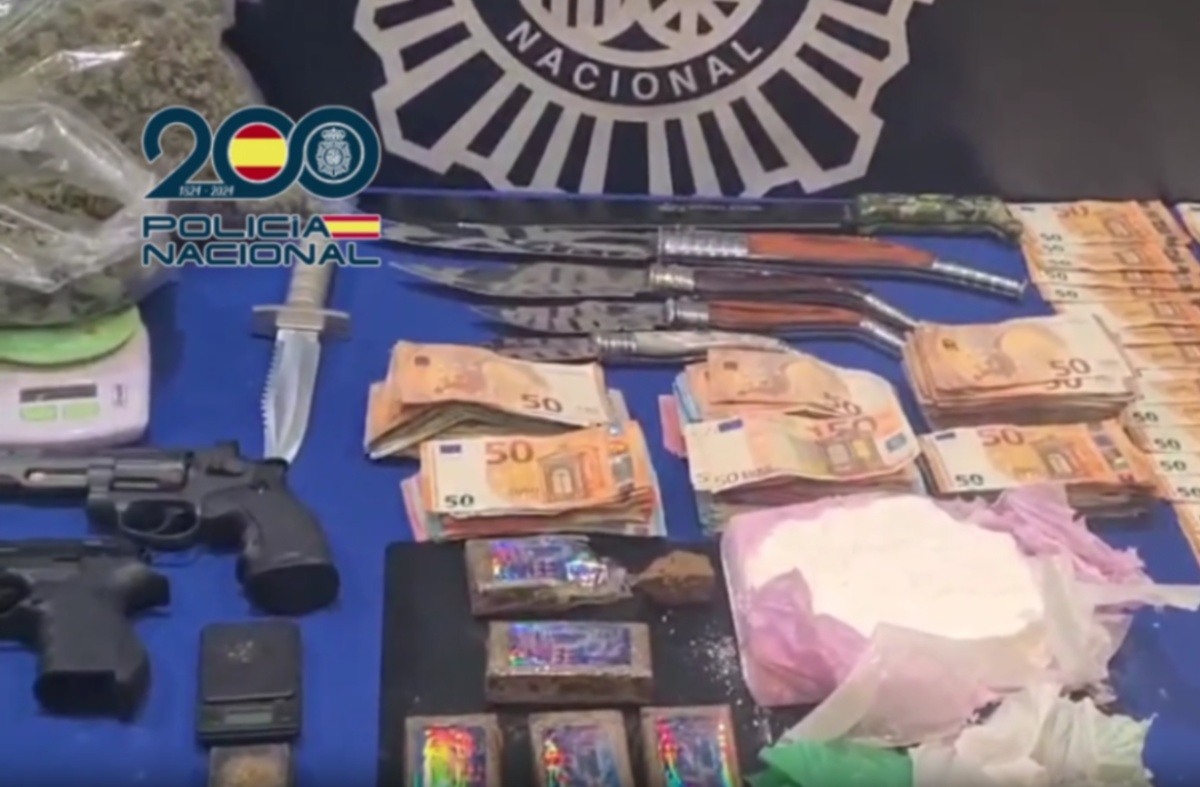 Material incautado por la Policía Nacional de la organización criminal dedicada a la venta de droga en Albacete