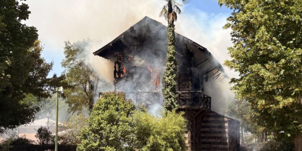 Imagen del incendio de la Casa del Corcho, en Toledo