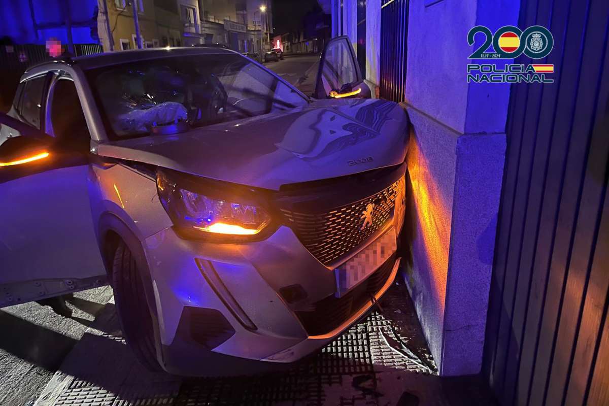 El coche con el que se cometió el robo acabó accidentado en Mora (Toledo). Foto: Policía Nacional