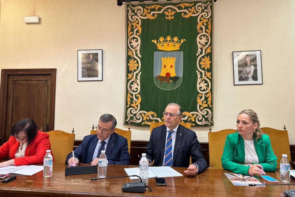 Reunión de coordinación de las ferias de mayo de Talavera