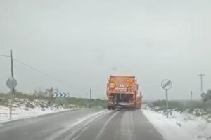 Carretera CM-3251 helada en Albacete. Foto: MeteoHellín