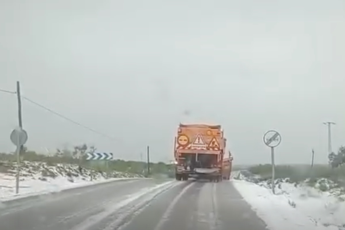 Carretera CM-3251 helada en Albacete. Foto: MeteoHellín