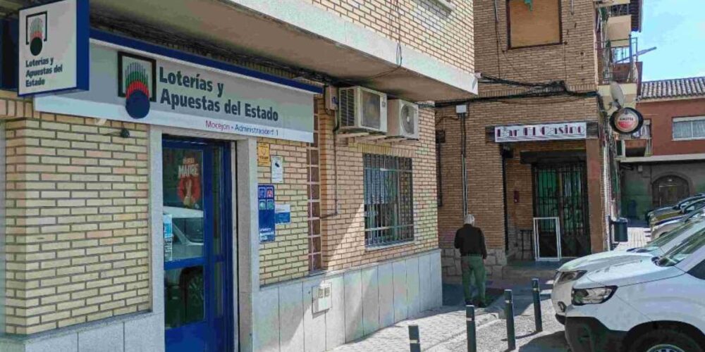 dministración de Loterías nº 1 de Mocejón, situada en la Plaza Veracruz, 16