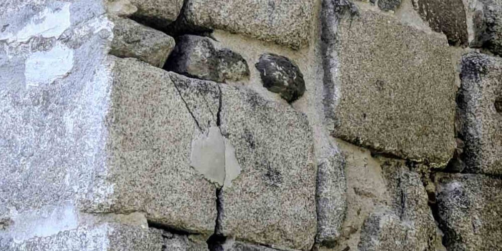 Estado de un tramo de muralla de Talavera. Foto: PSOE