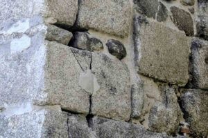 Estado de un tramo de muralla de Talavera. Foto: PSOE