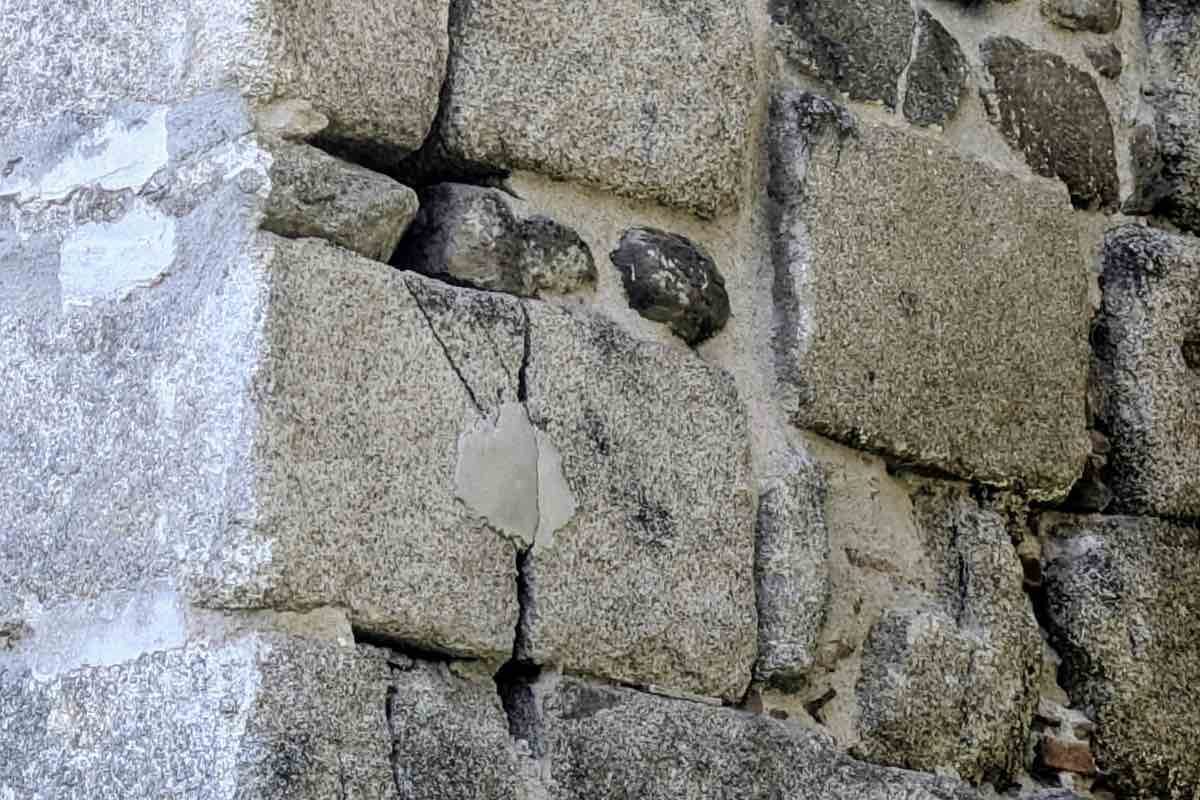 Estado de un tramo de muralla de Talavera. Foto: PSOE