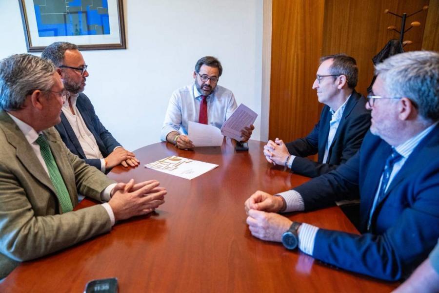 Paco Núñez dice que «las supuestas victorias en agua no lo son para agricultores y ganaderos»