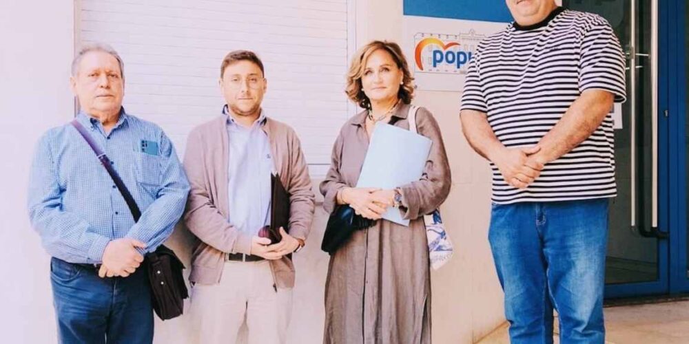 Presentación de las impugnaciones en la sede provincial del Partido Popular.