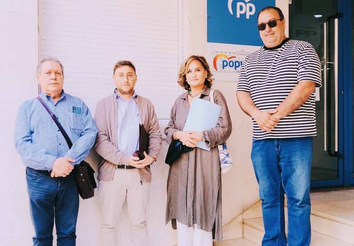 Presentación de las impugnaciones en la sede provincial del Partido Popular.