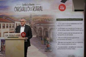 El presidente del grupo parlamentario socialista en las Cortes de Castilla-La Mancha, Ángel Tomás Godoy.
